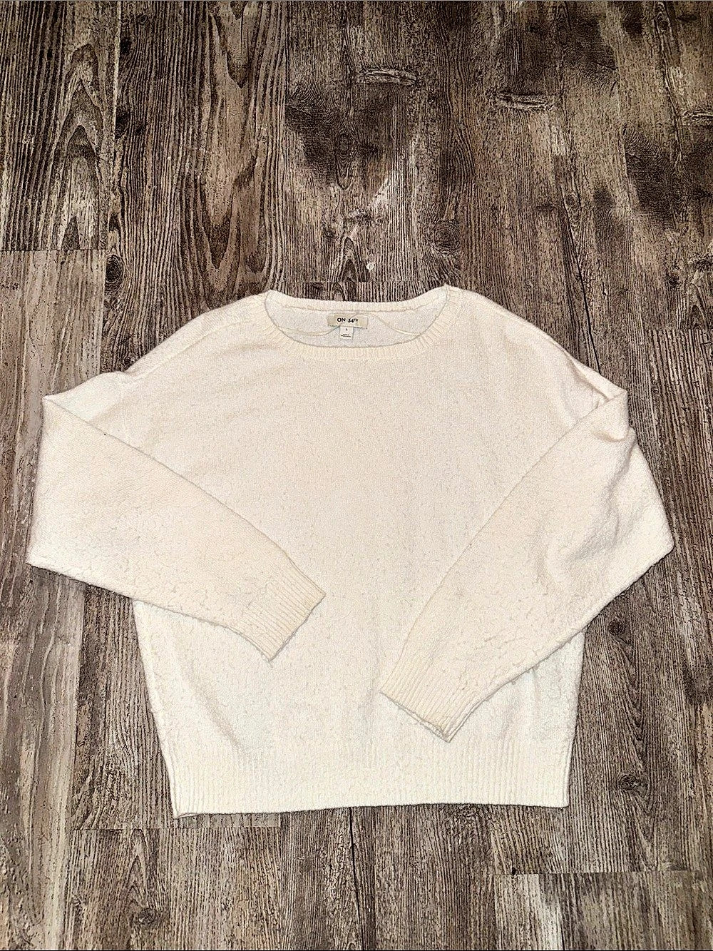 ON' 34TH Crewneck Sweater in White Size Small